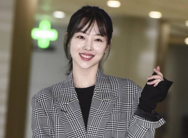 Sulli Cause of Death: Biography, Age, Family, Ethnicity, Boyfriend, Height, Net Worth