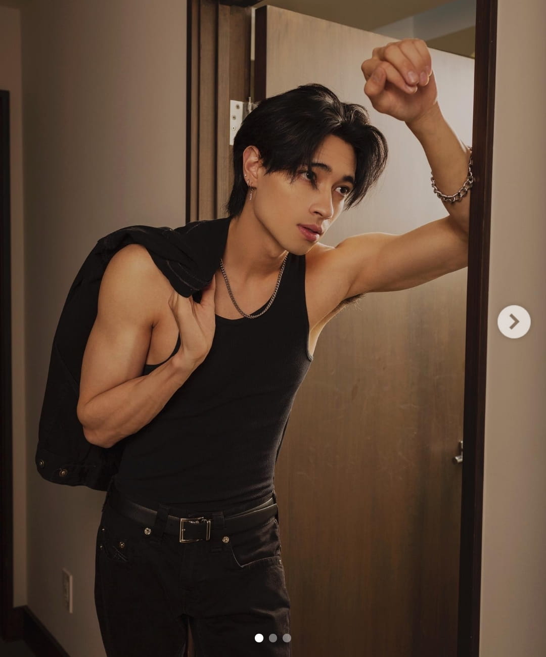 Sebastian Moy Back Story: Biography, Age, Family, Ethnicity, Girlfriend, Height, Net Worth